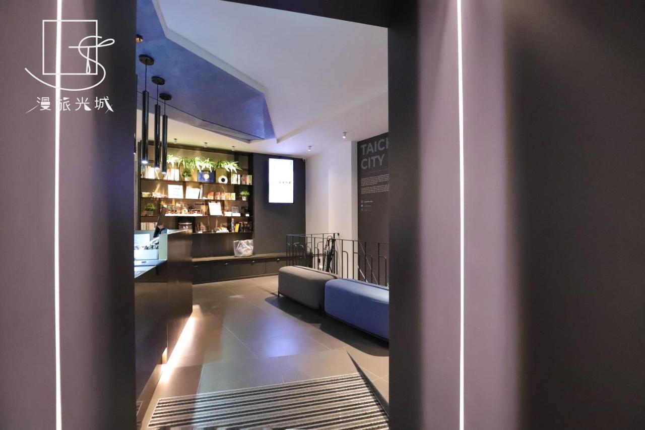 Slow Town Hotel-Glowing Taichung Exterior foto