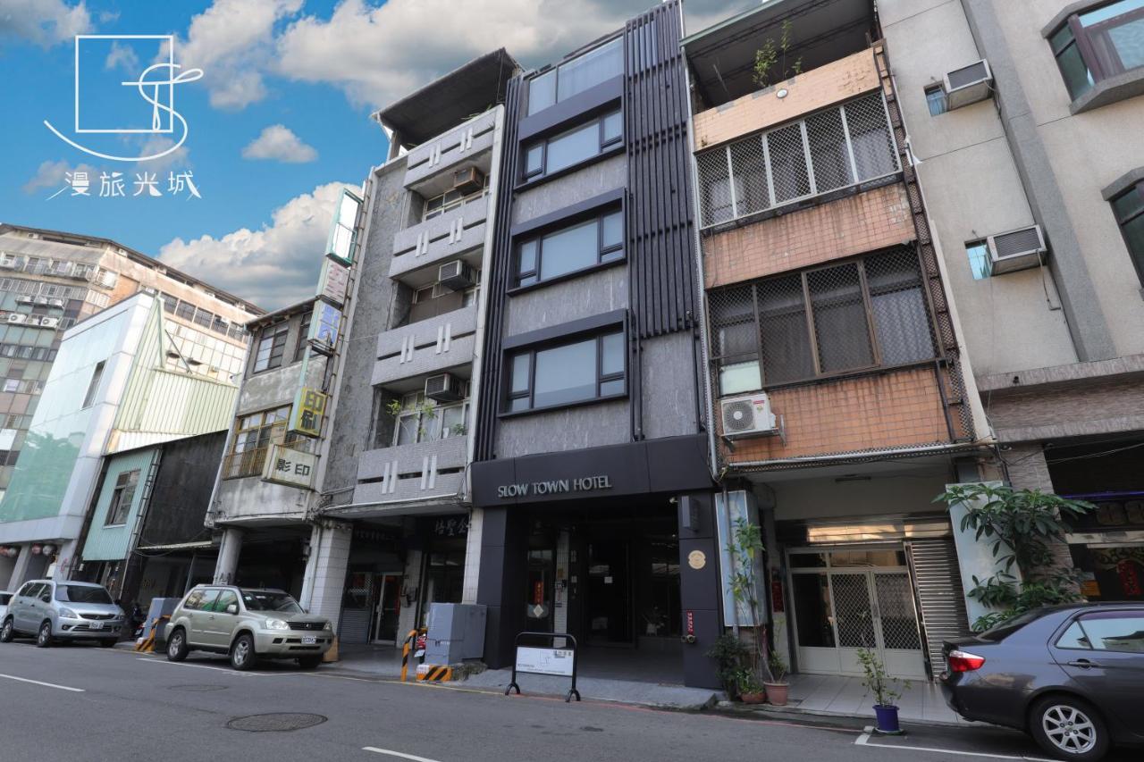 Slow Town Hotel-Glowing Taichung Exterior foto